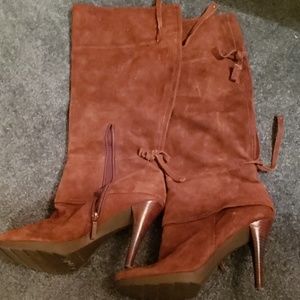 Nine West Suede boots 3 inch heels